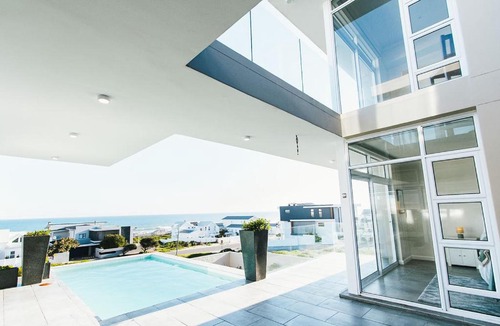 Yzerfontein House | The Wandering Ostrich where Fynbos meets the Atlantic