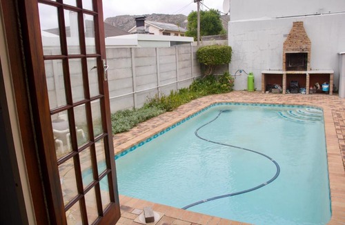 Redhill Apartment | The Wendy House