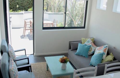 Eastcliff House | The Yacht
