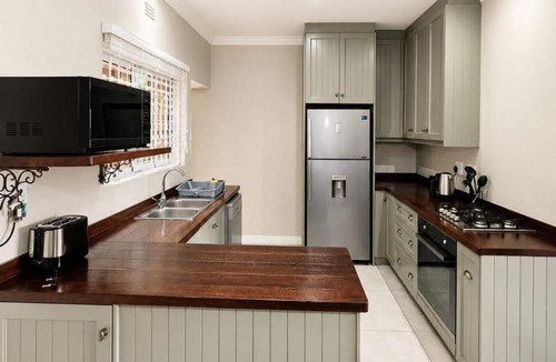 Somerset West House | Three on Firmount