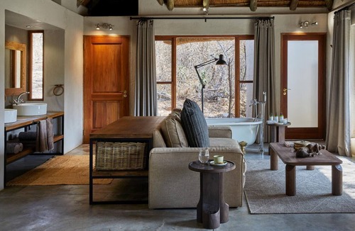 Kareeberg Cabin | Toro River Lodge