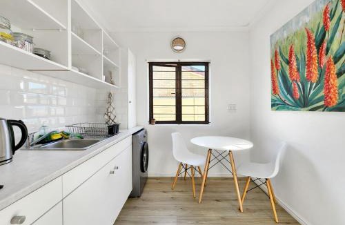 Kenridge Apartment | Tranquil Garden Cottage