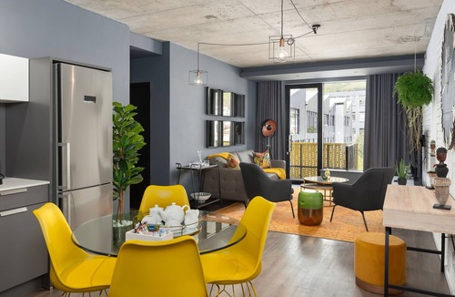 Cape Town City Centre Apartment | Trendy Woodstock Wex Apartment