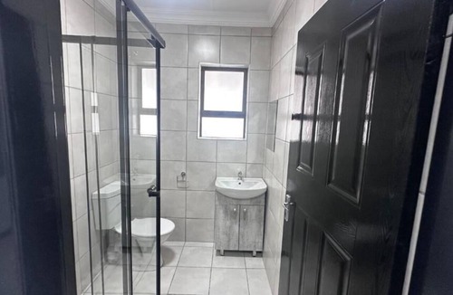 Bloemfontein House | Tshiamelo Guest Farm