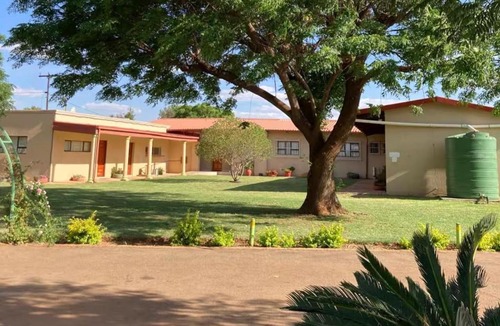 Westonaria Cabin | Tswingwana Guest Lodge
