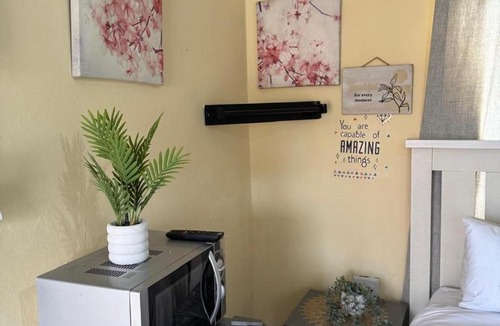 Idutywa House | Tumello's Guesthouse