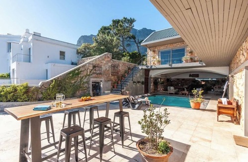 Camps Bay Apartment | Tuscan Experience