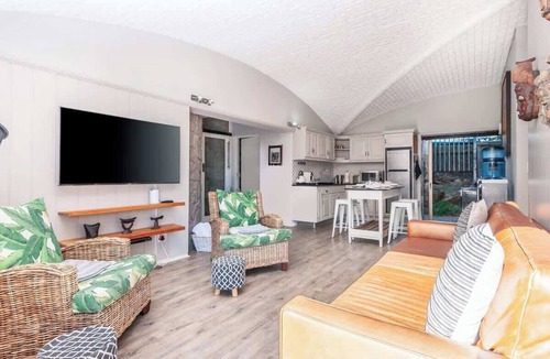 Camps Bay Apartment | Tuscan Experience