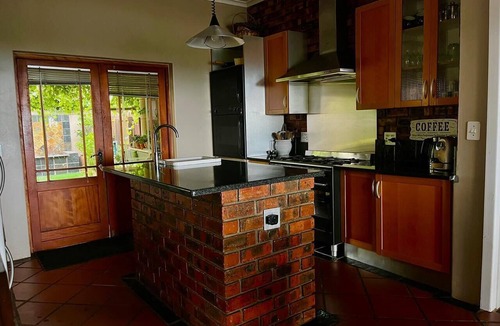 Somerset West House | Tuscany Haus in Luxury Estate/3 Bedroom Villa with Private Pool/Sleep +6