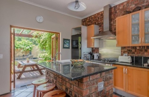 Somerset West House | Tuscany Haus in Luxury Estate/3 Bedroom Villa with Private Pool/Sleep +6