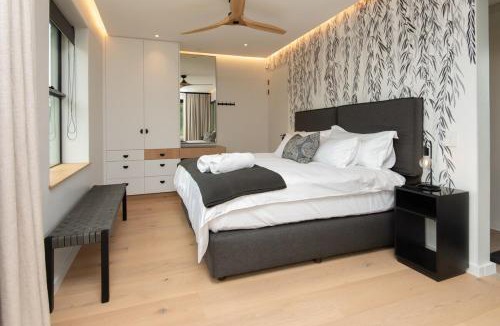 Voelklip Villa | Two Horizons - fully serviced luxury villa