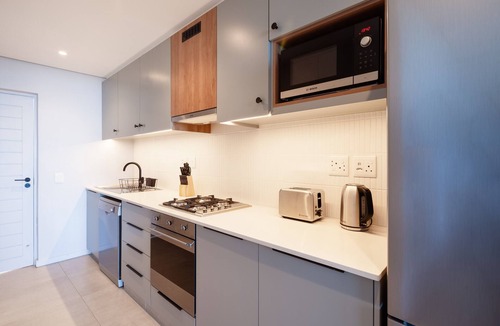 Umhlanga Ridge Apartment | Umhlanga Sea Views l Steam Room l Aircon