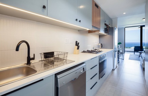 Umhlanga Ridge Apartment | Umhlanga Sea Views l Steam Room l Aircon