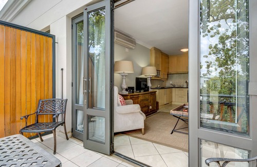 Stellenbosch Central Hotel | UniqueStay Oudehoek Apartment