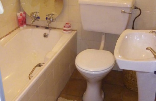 Heidelberg House |  Unit is close to Nature Reserve for Walking and Cycling