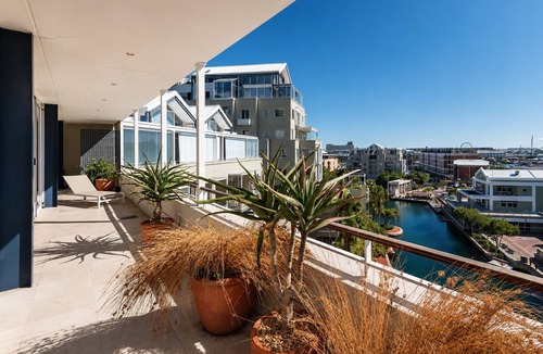 Victoria and Alfred Waterfront Apartment | V&A Waterfront Marina Front Penthouse with Private Pool and Panoramic Views
