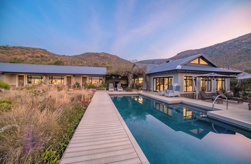 Ulundi Cabin | Valley Lodge - Babanango Game Reserve