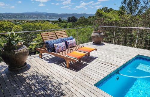Lake Brenton Apartment | Villa Candle Berry - Tranquil Lagoon Retreat
