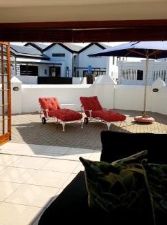 Shelley Point House | Villa on Sea