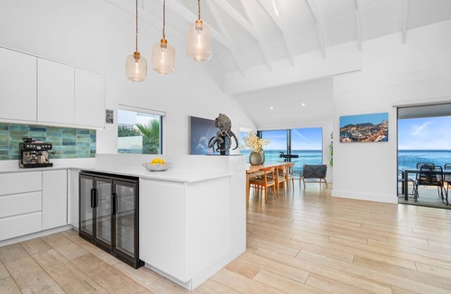 Shelley Point House | Villa View - Six Bedroom House, Sleeps 14