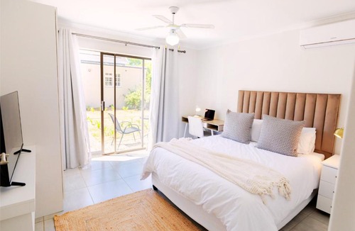 Helderberg Rural Apartment | Vineyard Flatlets at 13 Olives Estate