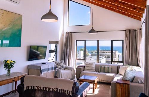 Voelklip House | Voëlklip Family Villa - Oceanview & Pet Friendly
