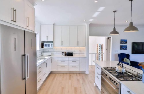Voelklip Apartment | Vonkelwyn | Bright and Breezy by Grotto Beach