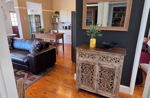 Mossel Bay House | Walking distance to the sea! Perfect location in Mossel Bay Point.