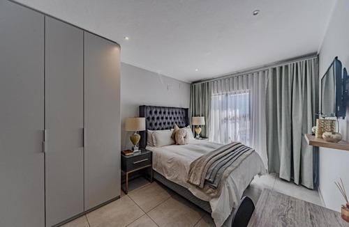 Nieuw Muckleneuk Apartment | Waterkloof on Main Studio Apartment - Unit 116A
