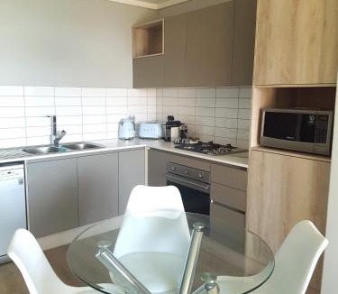 Century City Apartment | WATERS EDGE 103