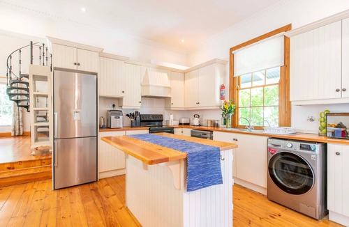 Franschhoek House | Waymaker Cottage - a charming self‑catering retreat in the heart of Franschhoek