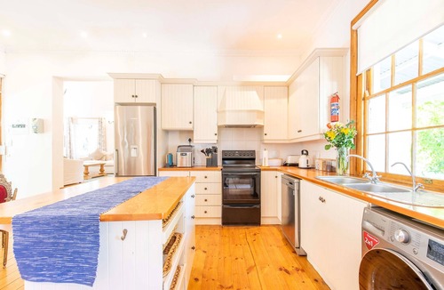 Franschhoek House | Waymaker Cottage - a charming self‑catering retreat in the heart of Franschhoek