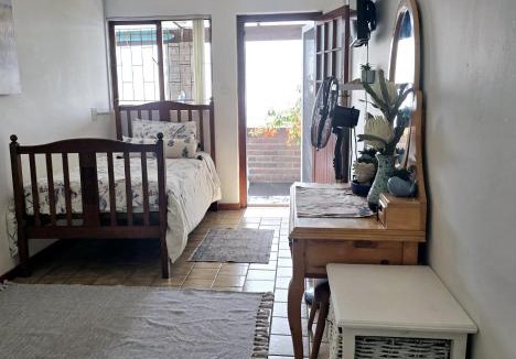 St. Helena Bay House | Weskus Pêrel Guesthouse