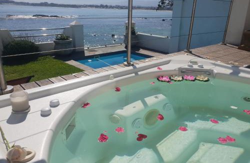 Strand Villa | Westbank Private Beach Villa, 4 Bedrooms, Private pool, on the Beach!