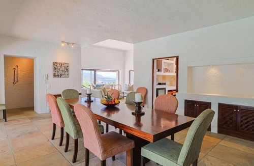 Eastcliff Apartment | Whale Haven Villa, Hermanus | Oceanfront Pool & Whale Watching