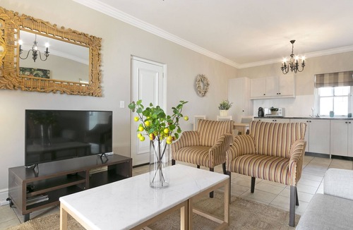 Stellenbosch Villa | Winelands Golf Lodges 37
