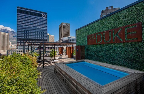 Foreshore Apartment | Worker Bee home in the City