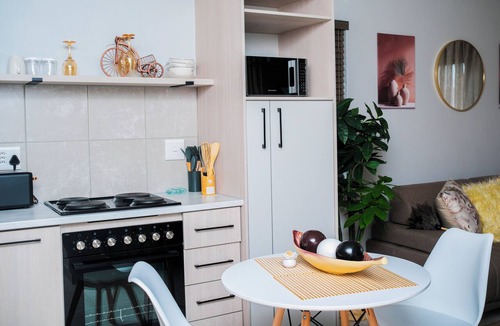 Centurion Apartment | Cozy 1-Bedroom Apartment in Secure Estate, Tshwane