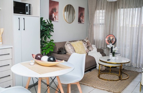 Centurion Apartment | Cozy 1-Bedroom Apartment in Secure Estate, Tshwane