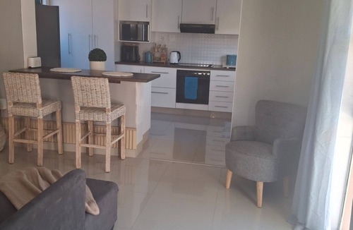 Bluff Villa | Charming Retreat with Shared Pool in eThekwini Municipality