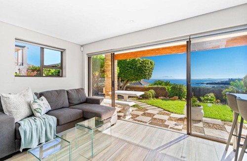 Mountainside Apartment | Zaria Sun Cottage