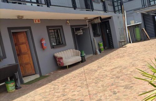 Pixley ka Seme Hotel | Zeus Guest House
