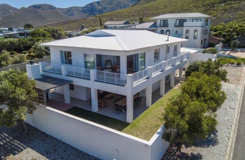 Voelklip Apartment | Zo'luha | Spacious family home | Mountain View