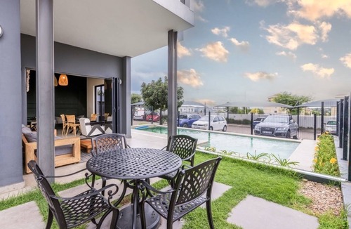 Greater Johannesburg Metropolitan Area Apartment | Zoe Lodge.
