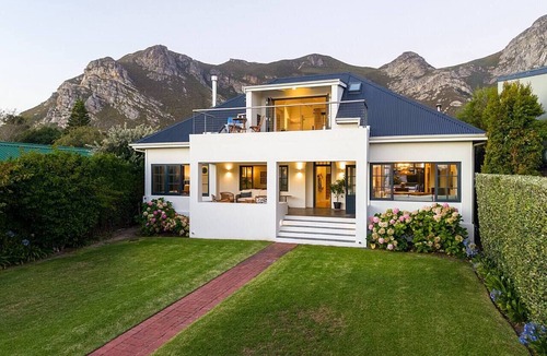 Voelklip Villa | Zoete Zitje | Dual-home coastal escape in Voëlkli