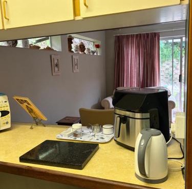 1 bed garden flat in Umzumbe