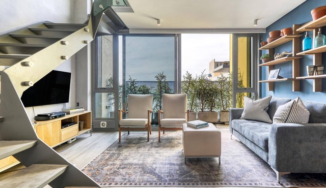 1 Bedroom Modern Self Catering Apartment in De Waterkant in CAPE TOWN