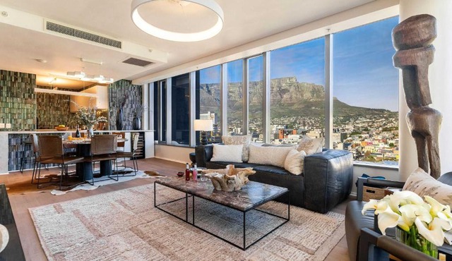 1509 on Strand - Luxury apt in Cape Town CBD