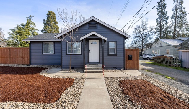 2-bedroom house in lovely Grants Pass close to downtown in Grants Pass