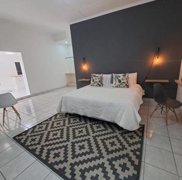 2 On Greeff in Graaff-Reinet